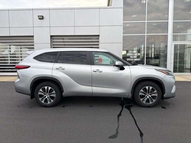 2023 Toyota Highlander XLE
