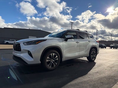 2023 Toyota Highlander XLE