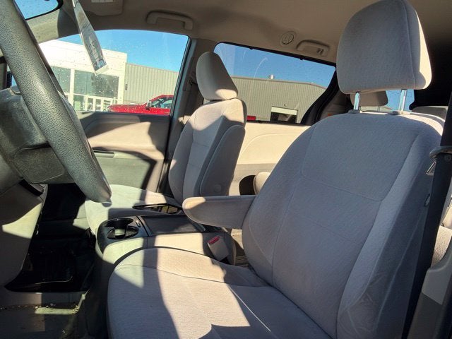 2020 Toyota Sienna LE 8 Passenger
