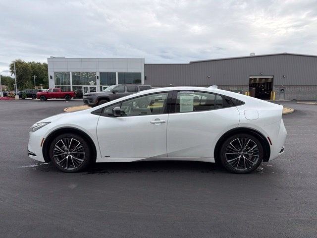 2025 Toyota Prius XLE