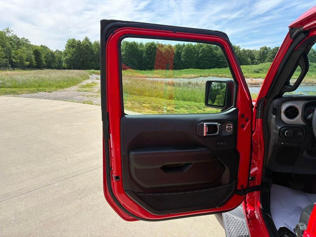 2025 Jeep Wrangler Sahara 4xe