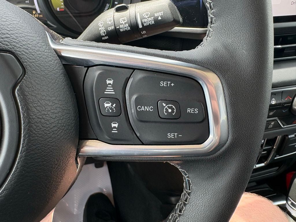 2025 Jeep Wrangler Sahara 4xe