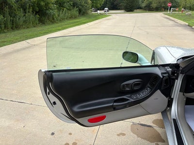2001 Chevrolet Corvette Base