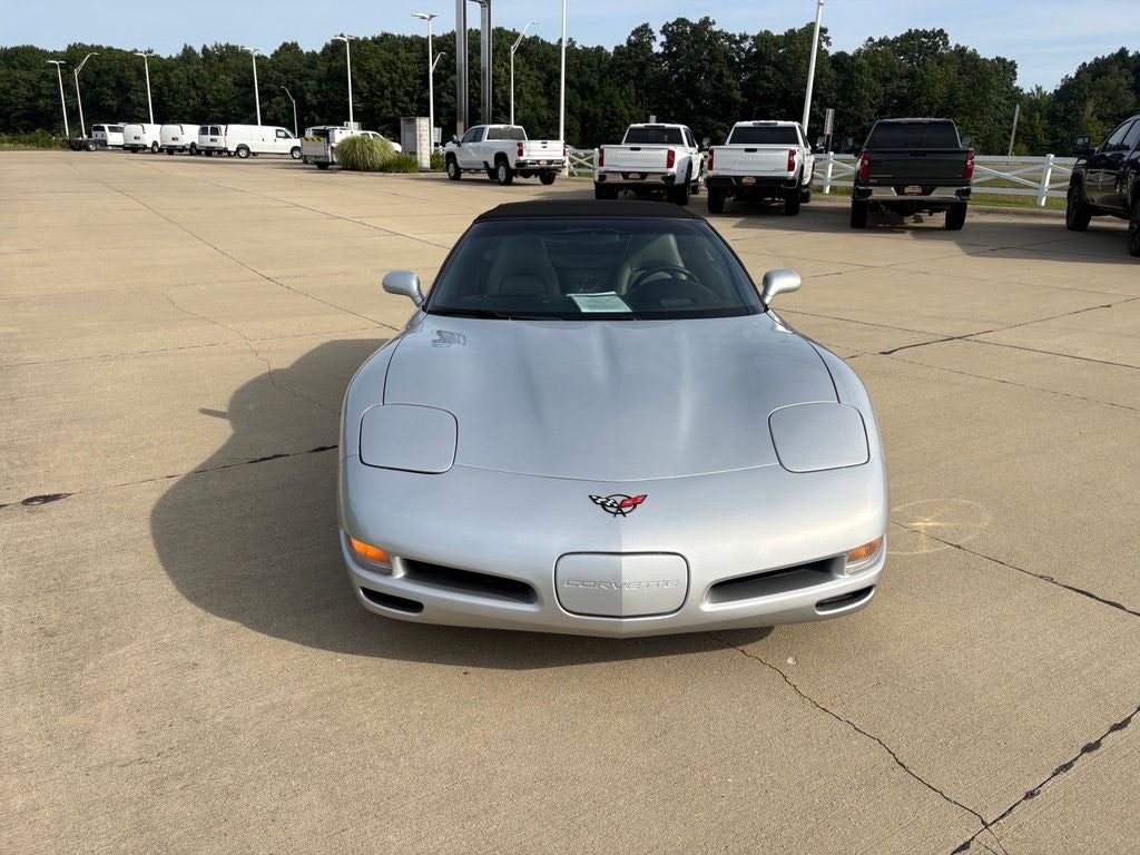 2001 Chevrolet Corvette Base