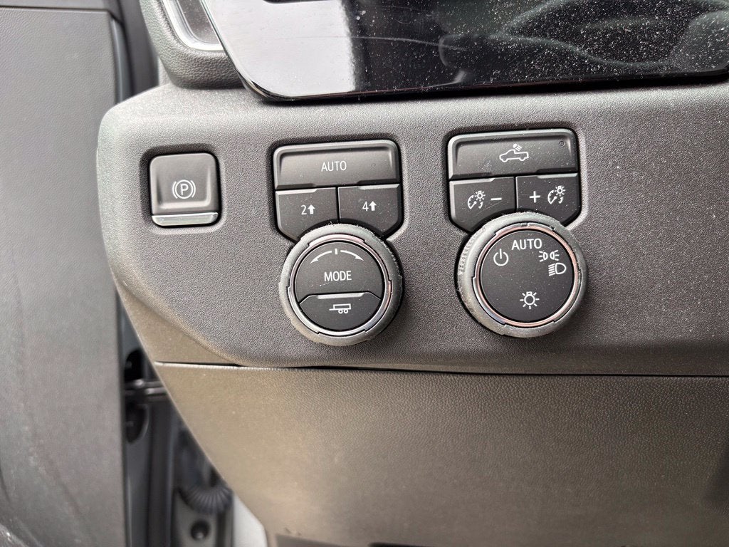2025 Chevrolet Silverado 1500 LT LT1