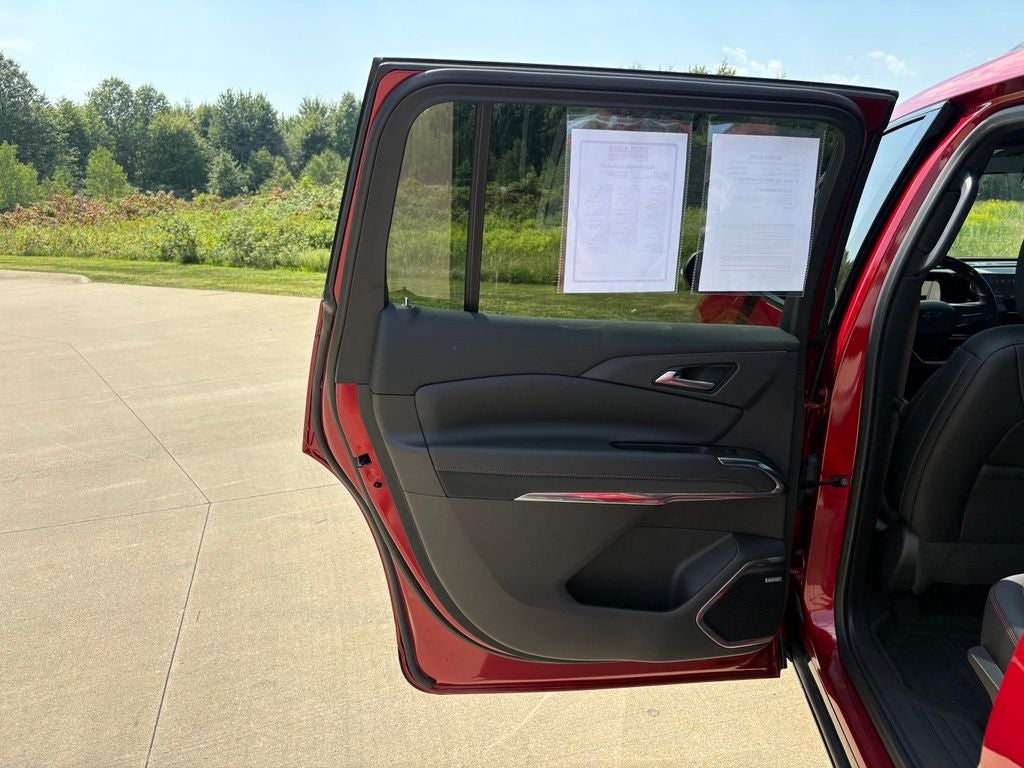 2025 Chevrolet Traverse RS