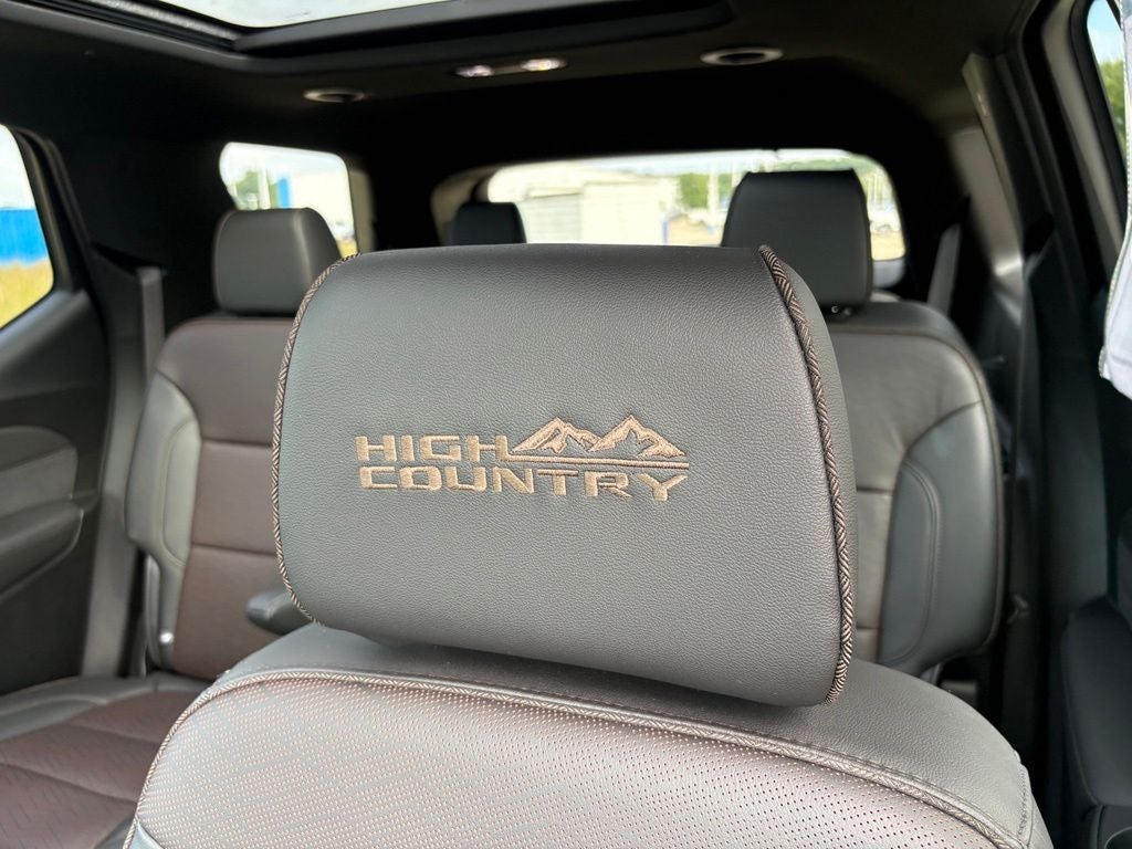 2023 Chevrolet Traverse High Country