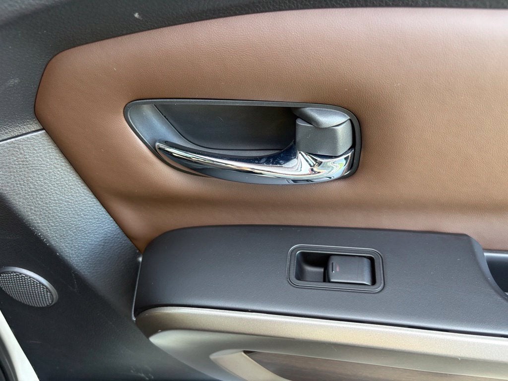 2023 Nissan Titan Platinum Reserve