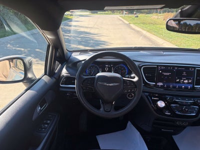 2023 Chrysler Pacifica Touring