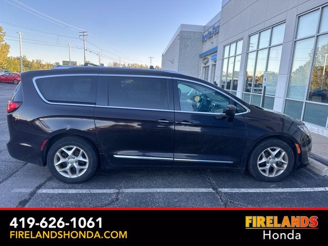 2017 Chrysler Pacifica Touring L Plus