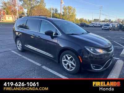 2017 Chrysler Pacifica Touring L Plus