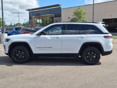 2026 Jeep Grand Cherokee Altitude