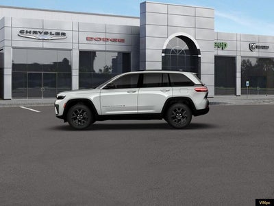 2026 Jeep Grand Cherokee Laredo Altitude