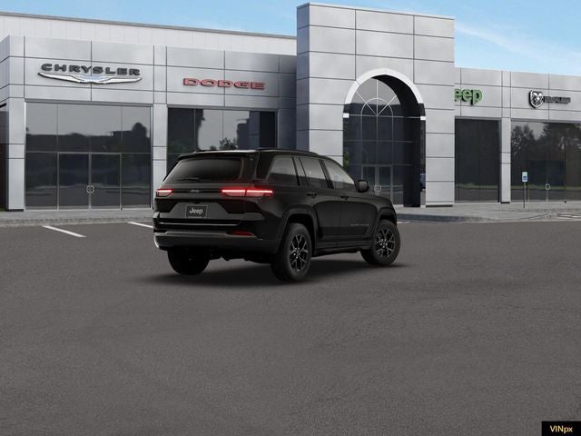 2026 Jeep Grand Cherokee Laredo Altitude