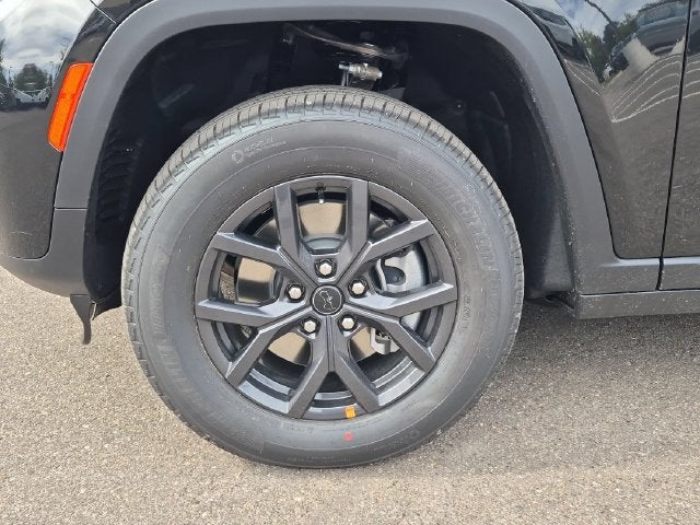 2027 Jeep Grand Cherokee L Laredo Altitude