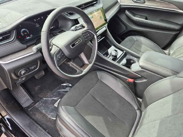 2027 Jeep Grand Cherokee L Laredo Altitude