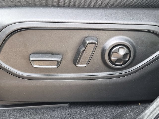 2027 Jeep Grand Cherokee L Laredo Altitude
