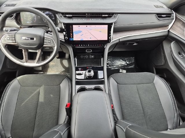 2027 Jeep Grand Cherokee L Laredo Altitude