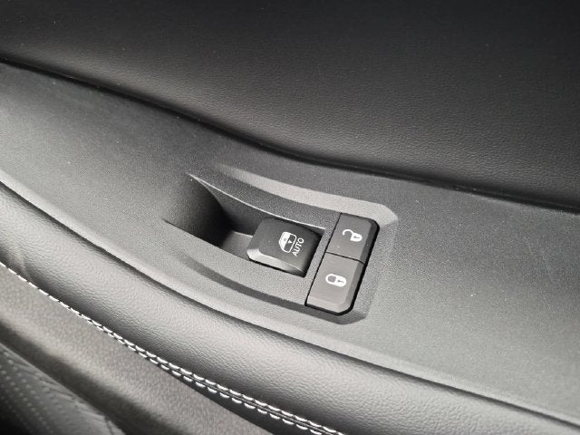 2027 Jeep Grand Cherokee L Laredo Altitude