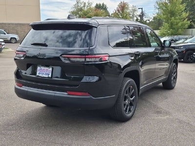 2027 Jeep Grand Cherokee L Laredo Altitude