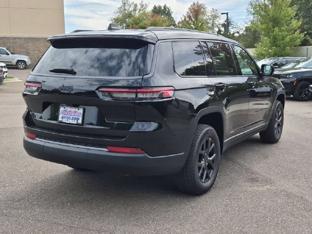 2027 Jeep Grand Cherokee L Laredo Altitude