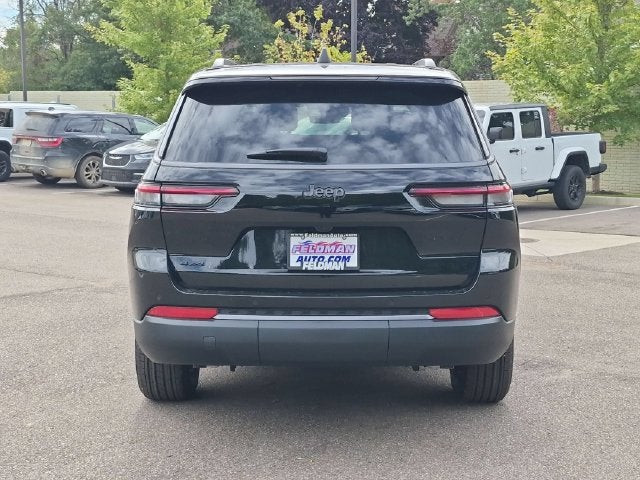 2027 Jeep Grand Cherokee L Laredo Altitude