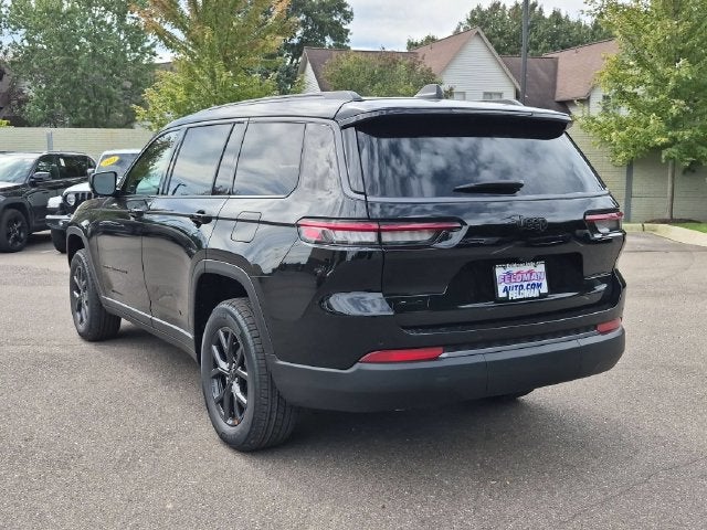 2027 Jeep Grand Cherokee L Laredo Altitude