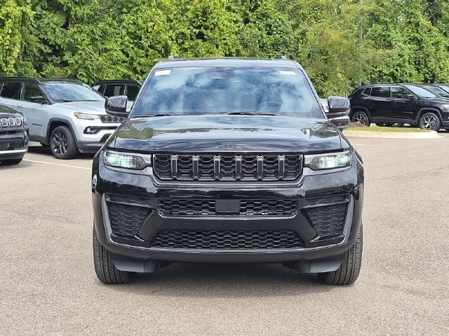 2027 Jeep Grand Cherokee L Laredo Altitude