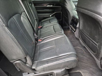 2023 Jeep Wagoneer Base