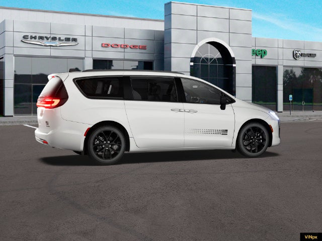 2027 Chrysler Pacifica Select