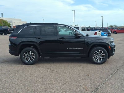 2027 Jeep Grand Cherokee Laredo X