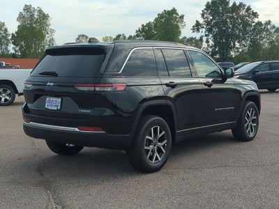 2027 Jeep Grand Cherokee Laredo X