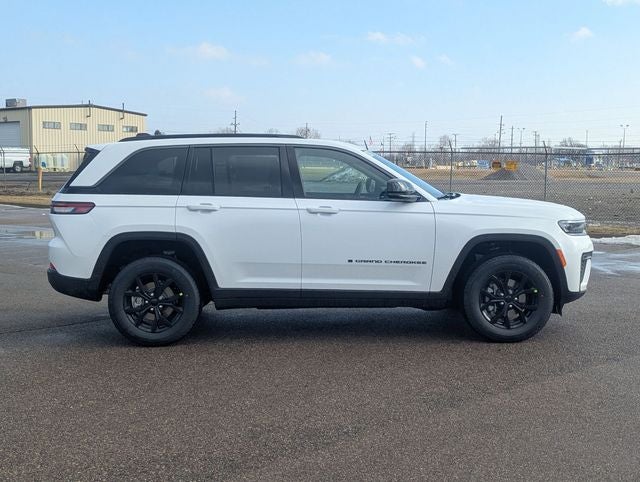 2026 Jeep Grand Cherokee GRAND CHEROKEE LAREDO ALTITUDE 4X4