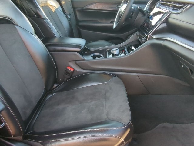 2025 Jeep Grand Cherokee L Altitude X 4x4