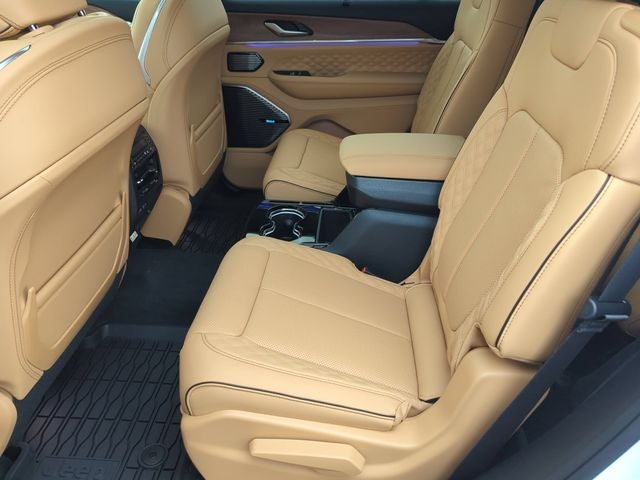 2027 Jeep Grand Cherokee L Summit