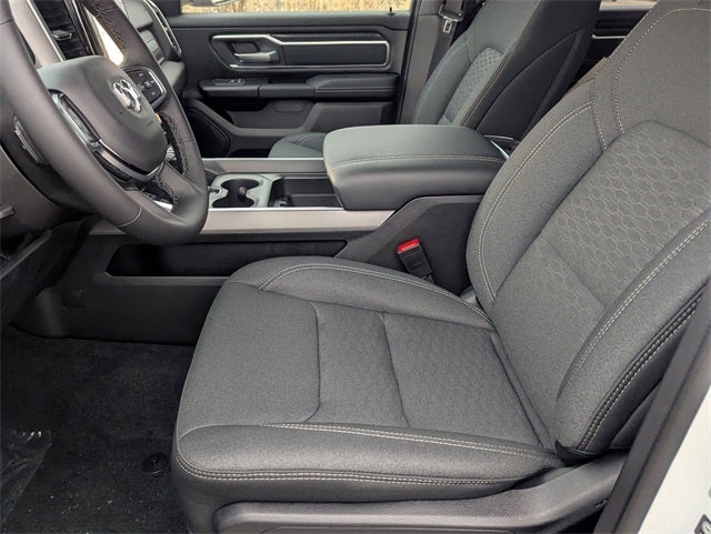 2025 RAM 1500 RAM 1500 BIG HORN CREW CAB 4X4 5'7' BOX