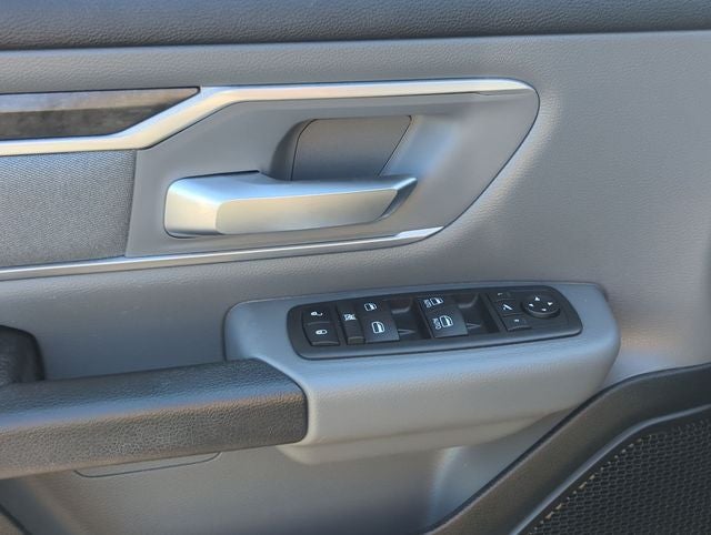 2020 RAM 1500 Big Horn Crew Cab 4x4 5'7' Box