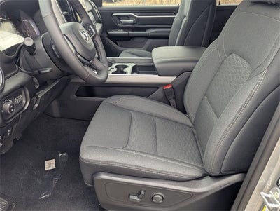 2025 RAM 1500 RAM 1500 BIG HORN CREW CAB 4X4 5'7' BOX