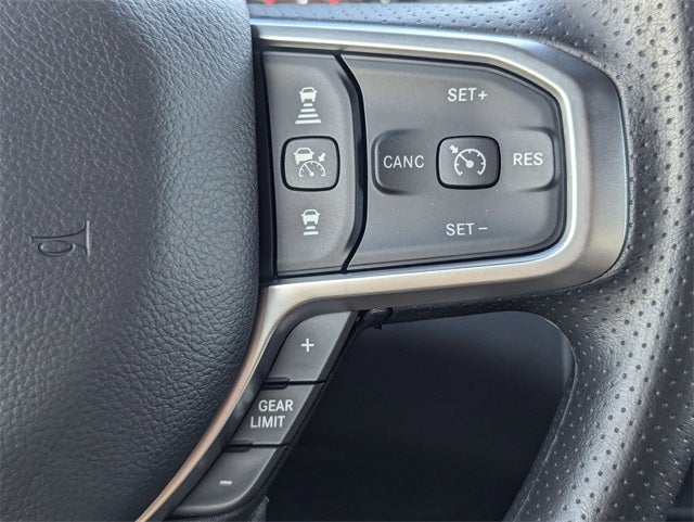 2025 RAM 1500 RAM 1500 TRADESMAN CREW CAB 4X4 5'7' BOX