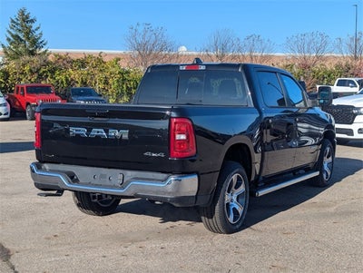 2025 RAM 1500 RAM 1500 TRADESMAN CREW CAB 4X4 5'7' BOX