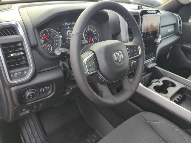 2027 RAM 1500 RAM 1500 BIG HORN CREW CAB 4X4 5'7' BOX