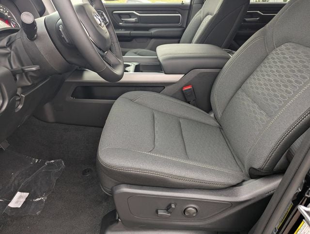 2027 RAM 1500 RAM 1500 BIG HORN CREW CAB 4X4 5'7' BOX