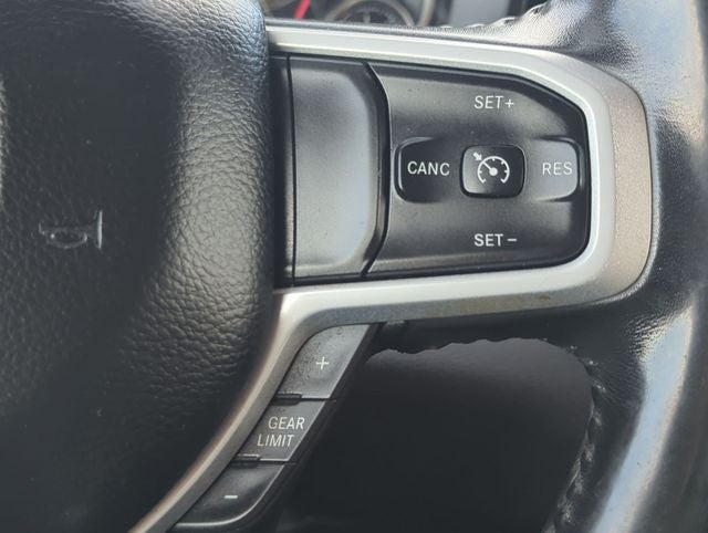 2020 RAM 1500 Big Horn Crew Cab 4x4 5'7' Box