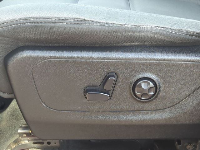 2020 RAM 1500 Big Horn Crew Cab 4x4 5'7' Box