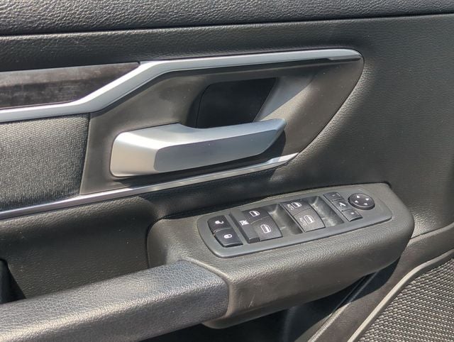 2020 RAM 1500 Big Horn Crew Cab 4x4 5'7' Box