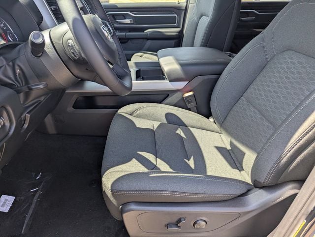 2027 RAM 1500 RAM 1500 BIG HORN CREW CAB 4X4 5'7' BOX