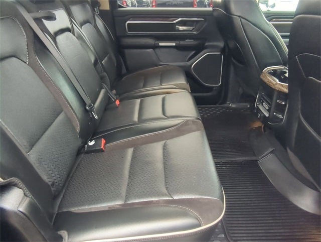 2019 RAM 1500 Laramie Crew Cab 4x4 5'7' Box