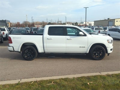 2022 RAM 1500 Laramie Crew Cab 4x4 5'7' Box