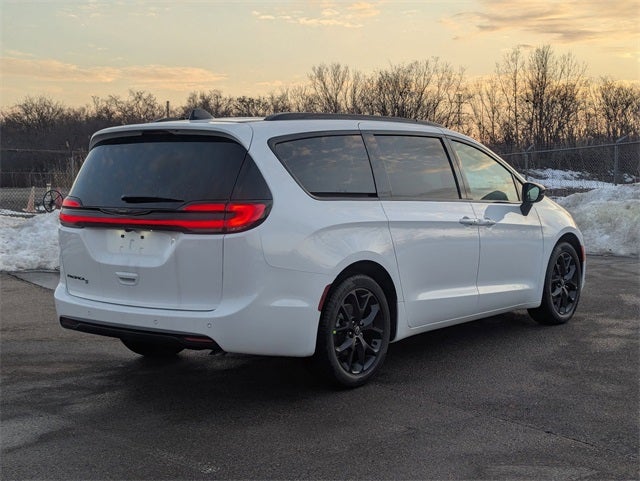 2026 Chrysler Pacifica PACIFICA SELECT