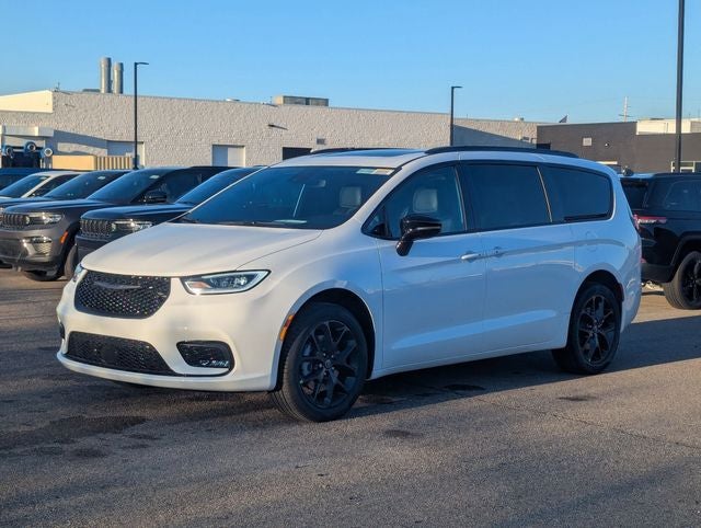 2026 Chrysler Pacifica PACIFICA SELECT AWD